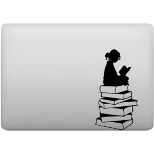 Adesivo de Notebook Menina Lendo Amor por Leitura