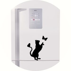 Adesivo de Casa Gatinho brincando com Borboletas