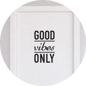 Adesivo de Casa Good Vibes Only